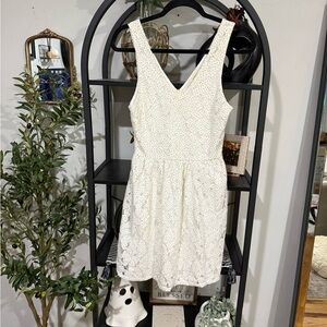 Everly Cream Textured polkadot Sleeveless Mini Dress size small
